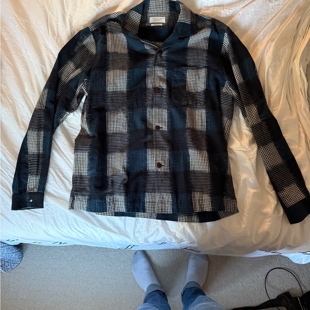 Casual Black and White Button Down Shirt